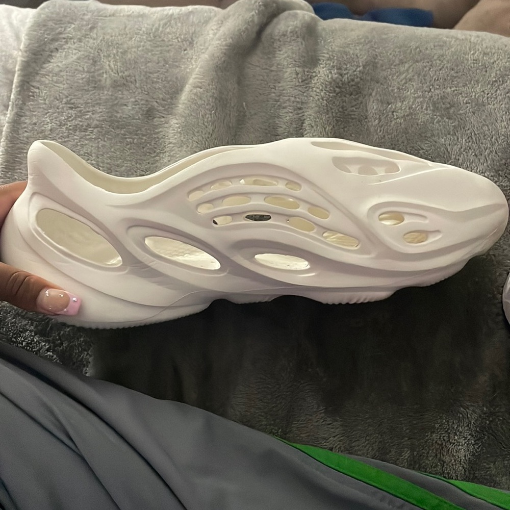 Women Yeezy foam runners